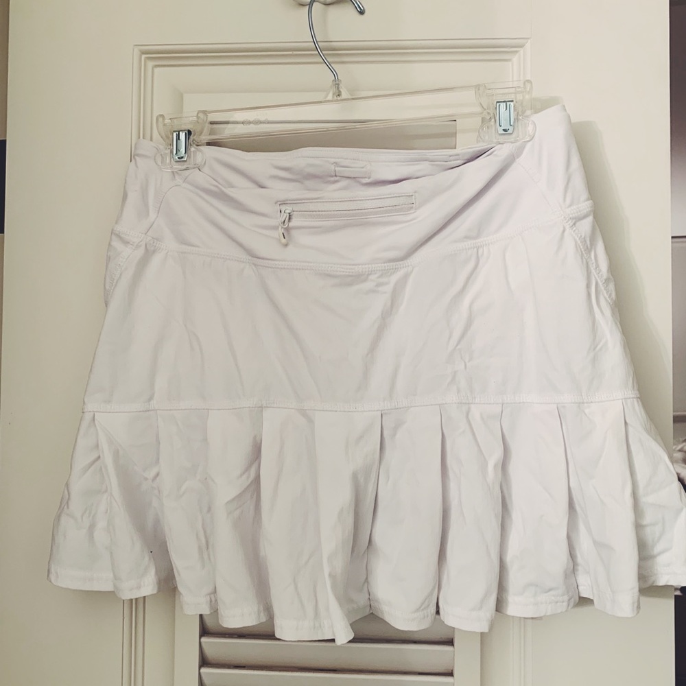 Lululemon skirt size 6!!